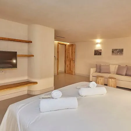 Sunrise Villa *